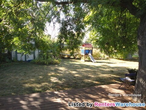 Foto del edificio - 658 47th Ave NE
