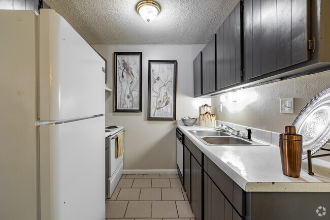 2HAB, 1BA - 750 ft² - Cocina - Magnolia Woods