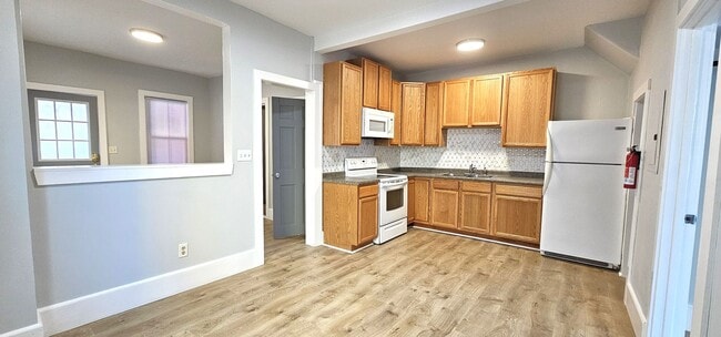 Building Photo - 103 North St