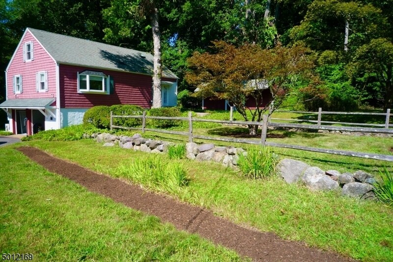 Primary Photo - 48 Oak Rd