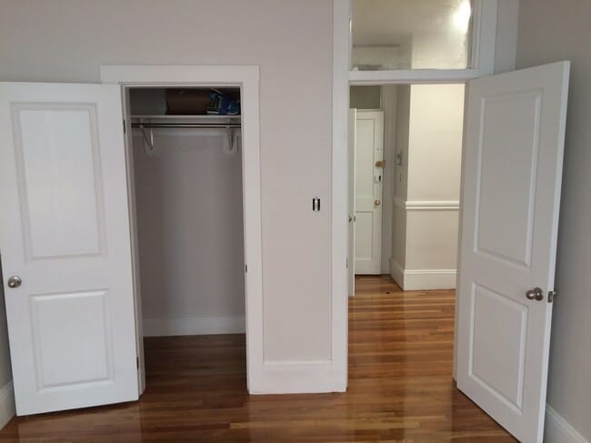 Building Photo - 153 Hemenway St
