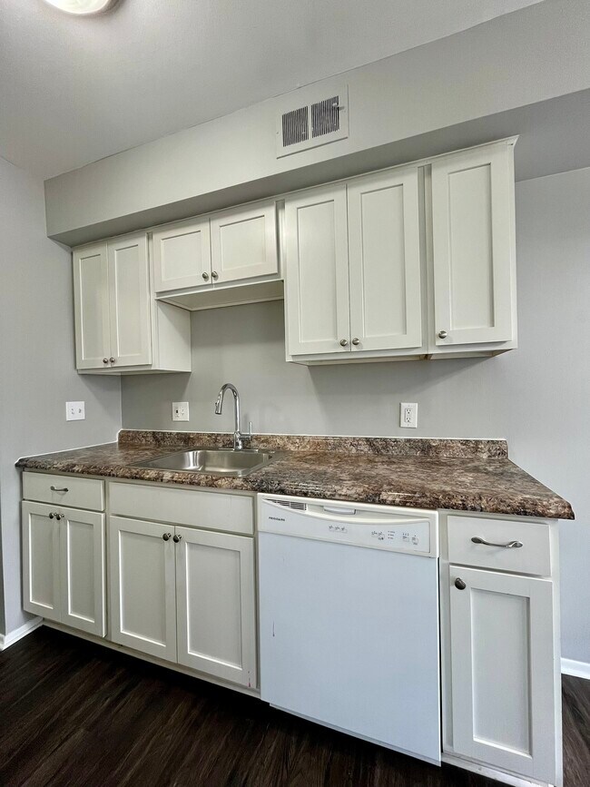 Foto del edificio - 11333 Old Goddard Rd