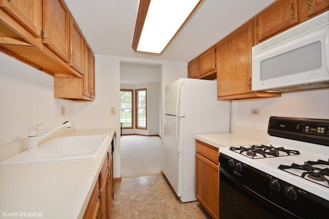 Building Photo - 1332 Gloucester Cir