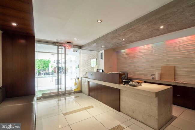 Building Photo - 1325 18th St NW