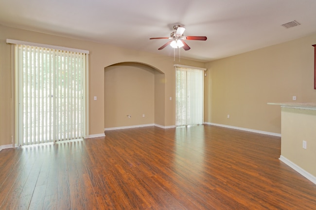 Foto del edificio - 7001 Interbay Blvd