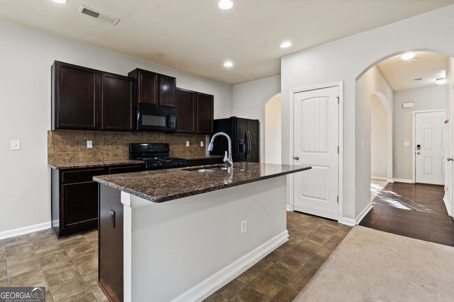 Building Photo - 5884 Little River Rd