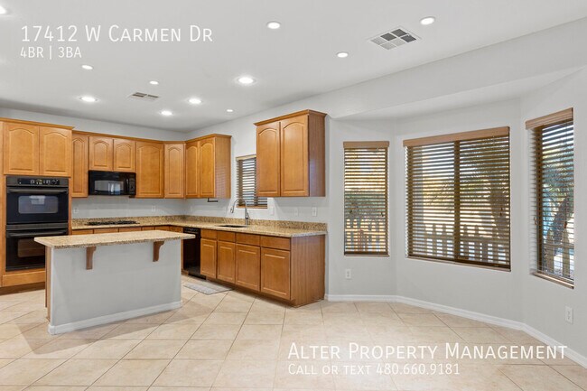 Foto del edificio - 4 Bed/2.5 Bath with pool in Surprise