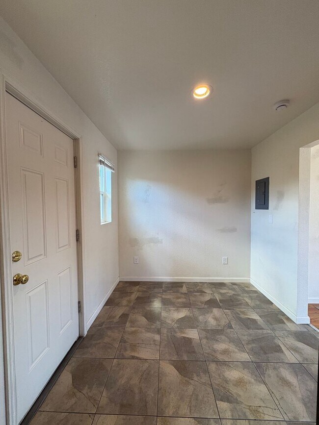 Foto del edificio - 3240 W 55th Pl