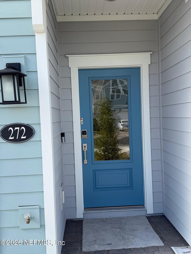 Building Photo - 272 Cherry Elm Dr