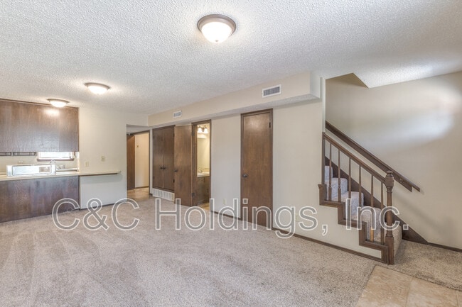 Foto del edificio - 644 B Earthside Drive