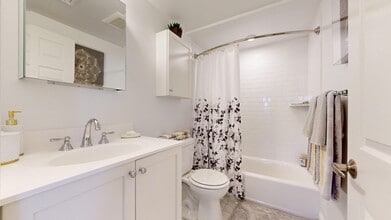 Interior Photo - Waterfall Hills at Canton