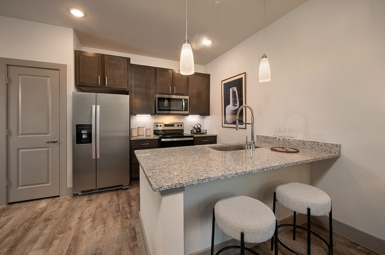 Foto principal - Peaceful Vibes, Luxe Perks – w/ 2 Months F...