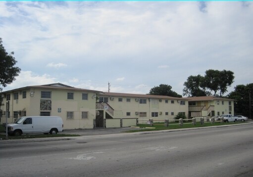 Building Photo - 1930 NW 22nd Ave