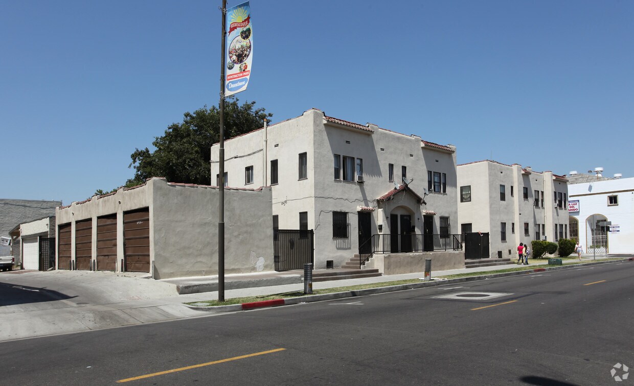 Foto del edificio - 6829 Rugby Ave