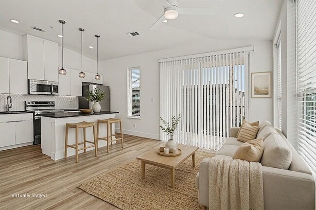 Photo - 2217 N Fitzhugh Ave Apartment
