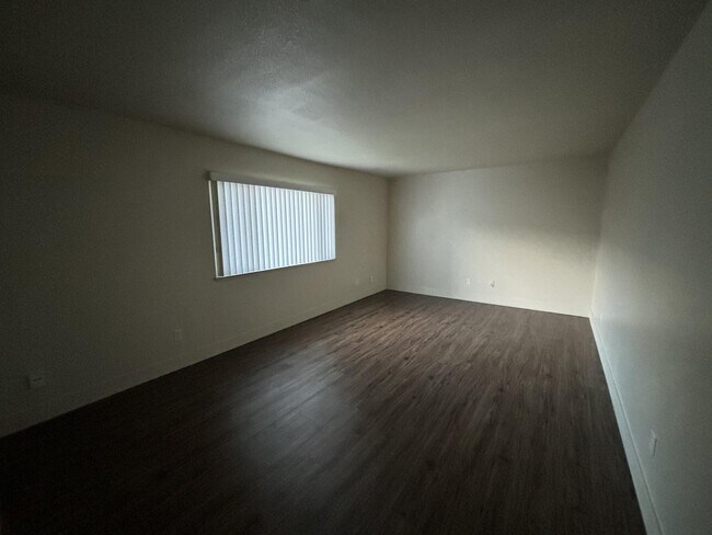 Building Photo - 3000 Jade Way