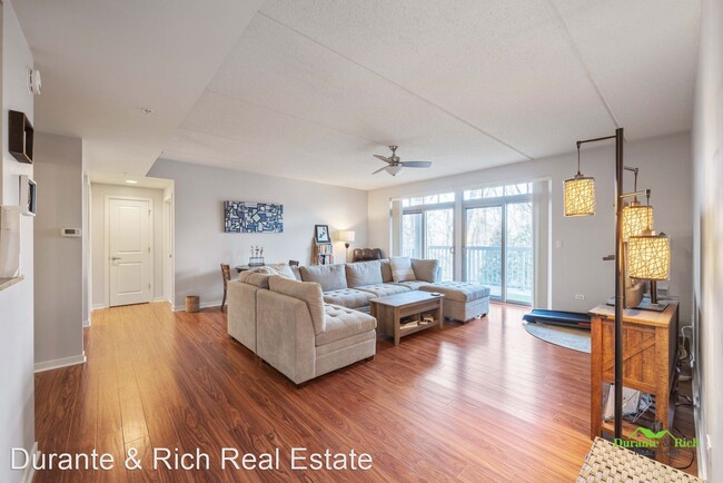 Building Photo - 2 br, 2 bath House - 425 Benjamin Drive #205