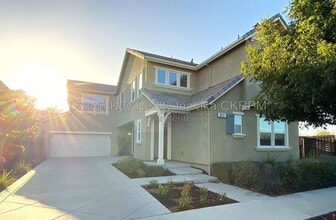 Building Photo - 3831 Comstock Pl