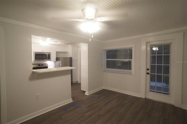 Foto del edificio - 807 1/2 S Fremont Ave