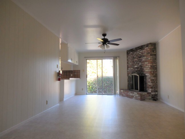 Building Photo - 153 Bonita Ave