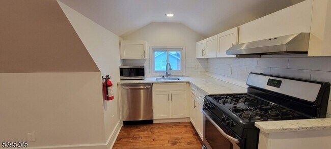 Foto del edificio - 18 Olive St