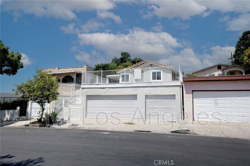 Foto principal - 3173 Fairmount St