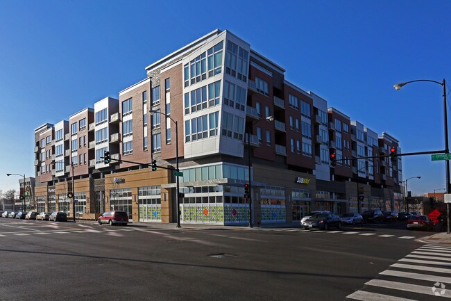The Shops And Lofts At 47 Apartments Chicago Il Apartments Com
