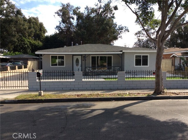 Primary Photo - 1009 N Jackson St