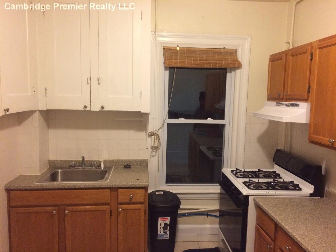 Primary Photo - 54 Mt Vernon St