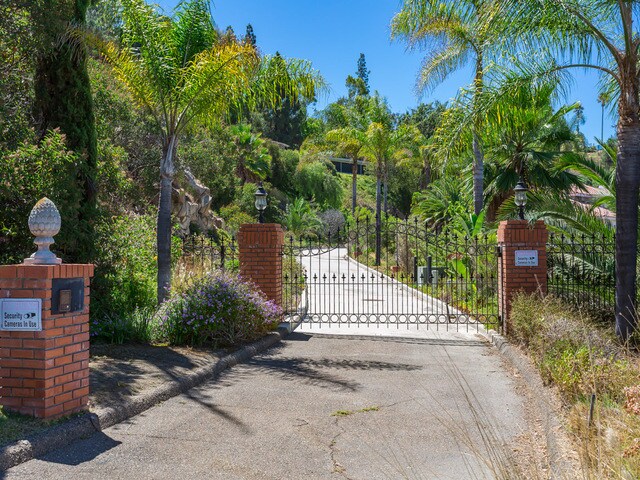 Building Photo - 9707 Lake Helix Terrace