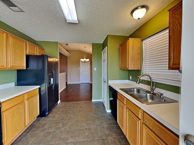 Foto del edificio - 5558 Heatherglen Terrace