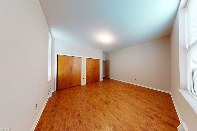 Building Photo - 3 br, 1 bath Duplex - 1707 W DIAMOND ST Un...