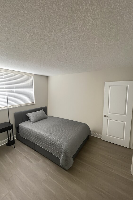 Foto principal - 17105 N Bay Rd