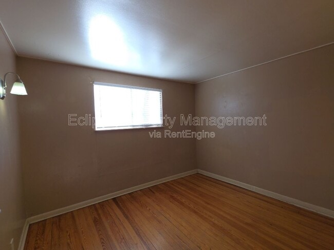 Foto del edificio - 721 3rd St