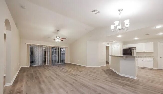 Foto del edificio - 5561 Benton St