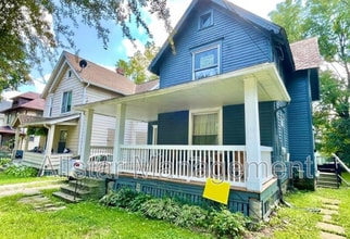 Building Photo - 228 Gates Ave