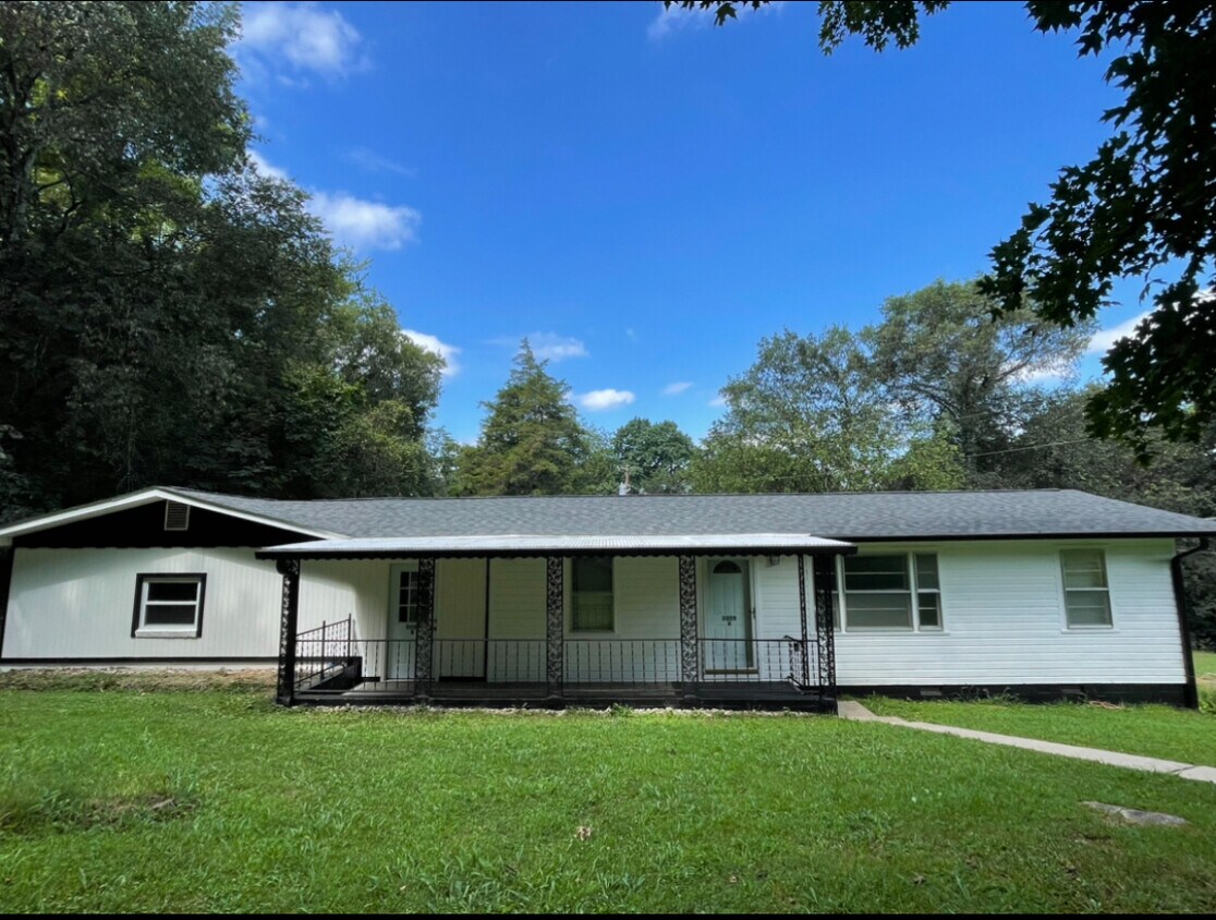 Foto principal - 3009 Cox Ln