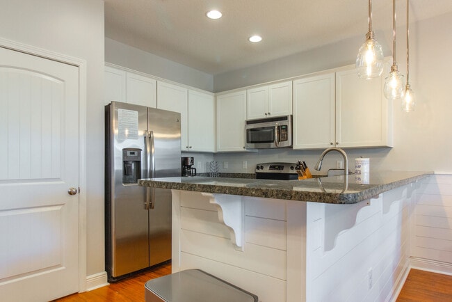 Building Photo - 125 Crystal Beach Dr