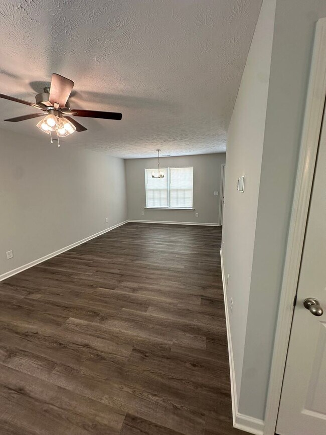 Building Photo - Beautiful NEW BUILD Home in Manchester!