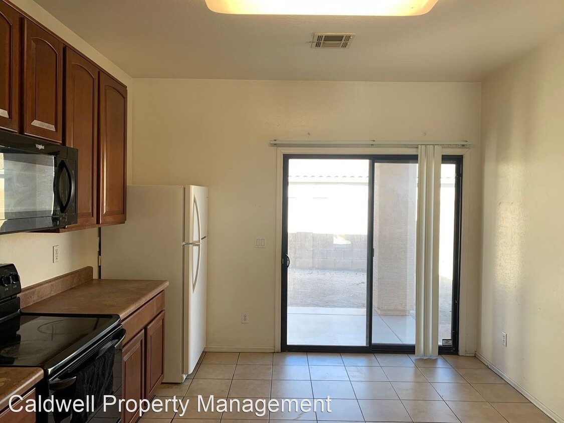Building Photo - 3 br, 2 bath House - 916 W. St. Charles Ave.