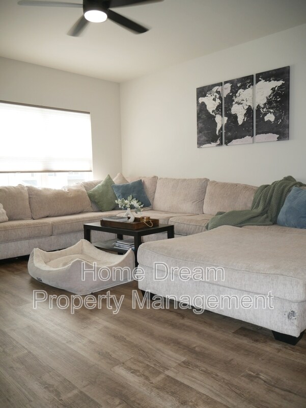 Foto del edificio - 2517 Drake Ln