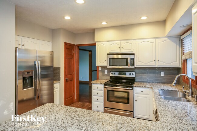 Building Photo - 14388 Howe Dr