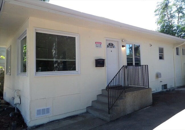 Building Photo - 5653 Delridge Way SW