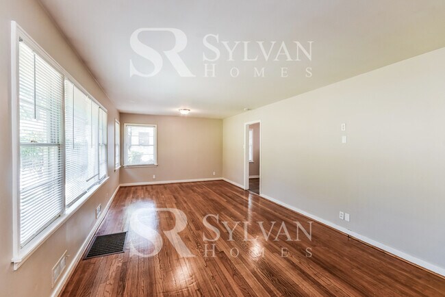 Foto del edificio - Where Charm Meets Comfort