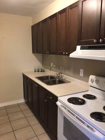 Building Photo - 1505 Wilson Ave
