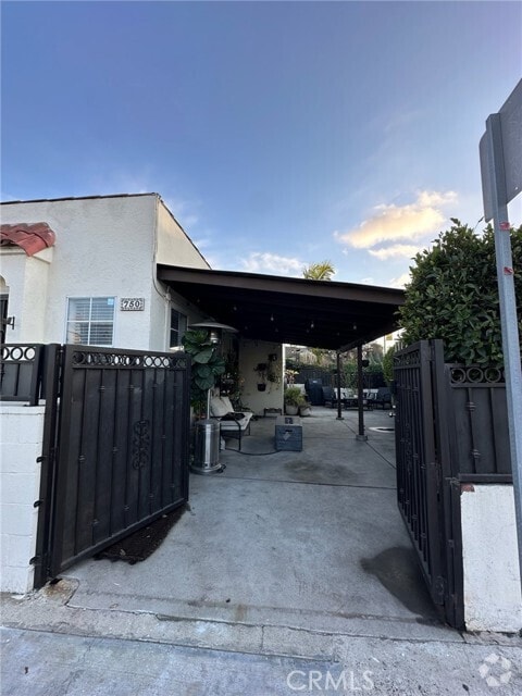Building Photo - 750 Alamitos Ave