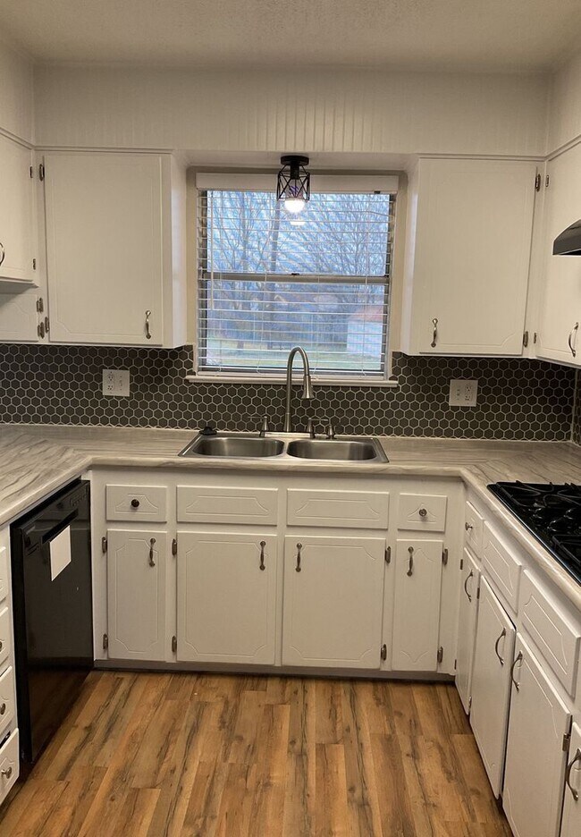 Foto del edificio - COMING SOON!