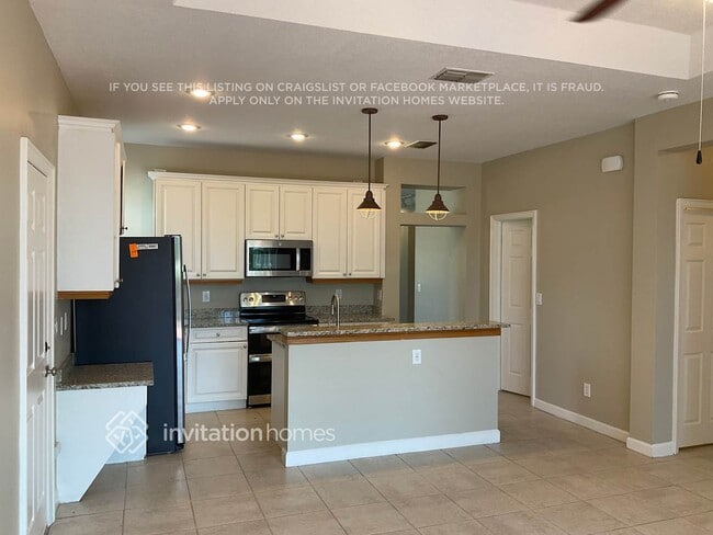 Building Photo - 1895 Lexington Pl