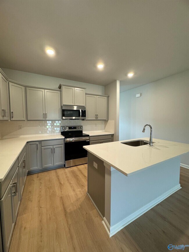 Building Photo - 318 Cornstalk Cir