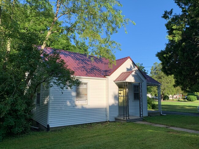Building Photo - 114 Ellett Rd